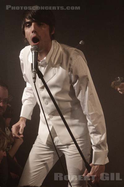 HUSHPUPPIES - 2008-11-08 - PARIS - La Maroquinerie - 